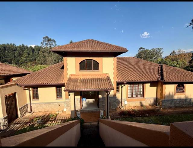 3 BEDROOM TOWNHOUSE FOR SALE IN FERNCLIFFE